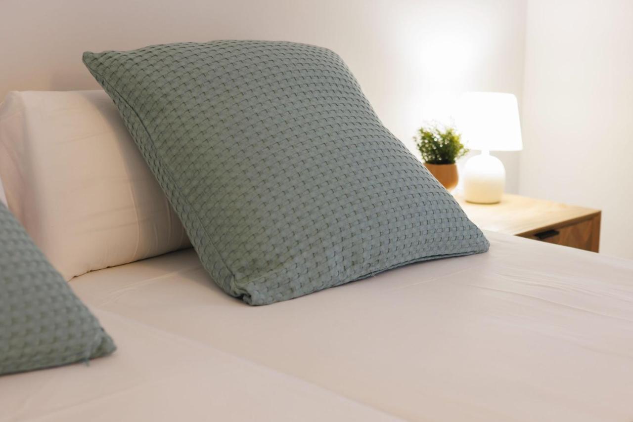 Bravissimo Figuerola, Spacious 3-Bedroom Apartment Girona Exteriör bild
