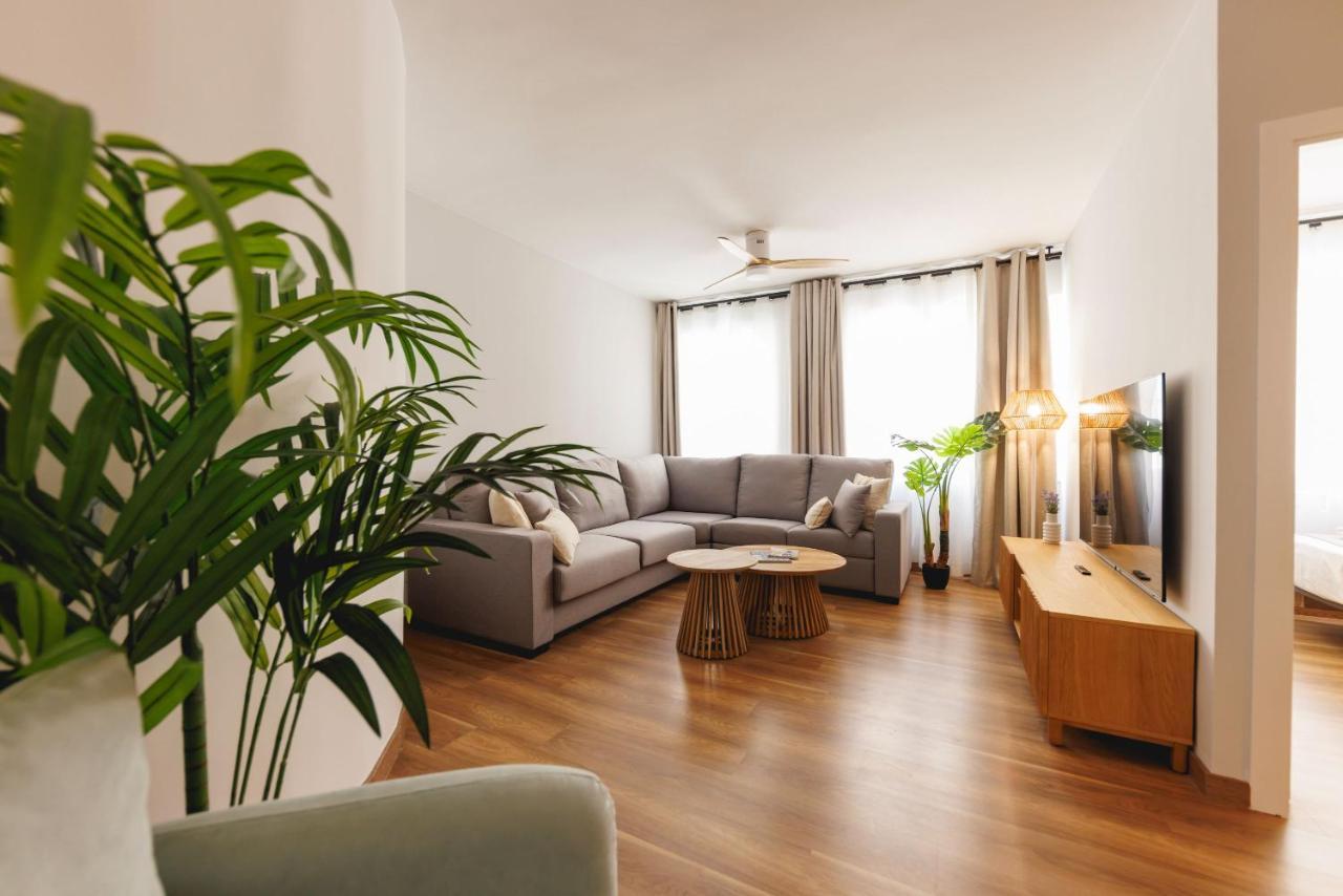 Bravissimo Figuerola, Spacious 3-Bedroom Apartment Girona Exteriör bild