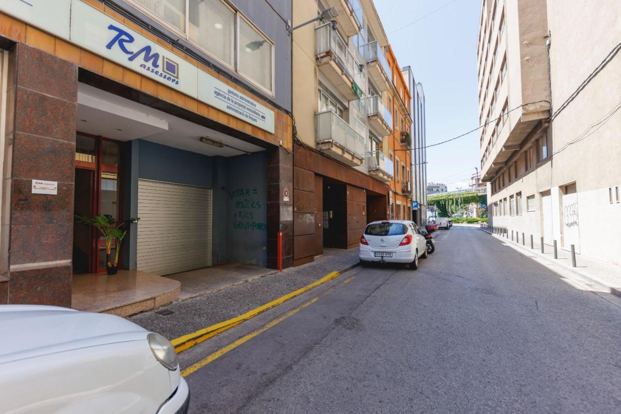 Bravissimo Figuerola, Spacious 3-Bedroom Apartment Girona Exteriör bild